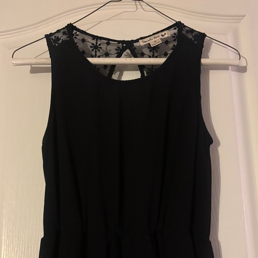 Black Lace-Yoke Sleeveless Dress -